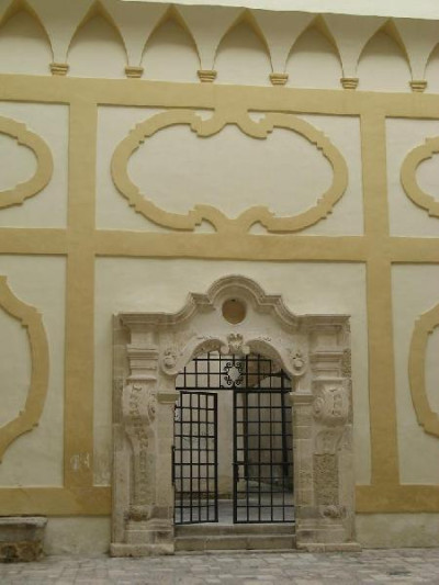 Tricase - piazza Giuseppe Pisanelli - Atrio Palazzo Gallone Tricase - piazza Giuseppe Pisanelli - Atrio Palazzo Gallone